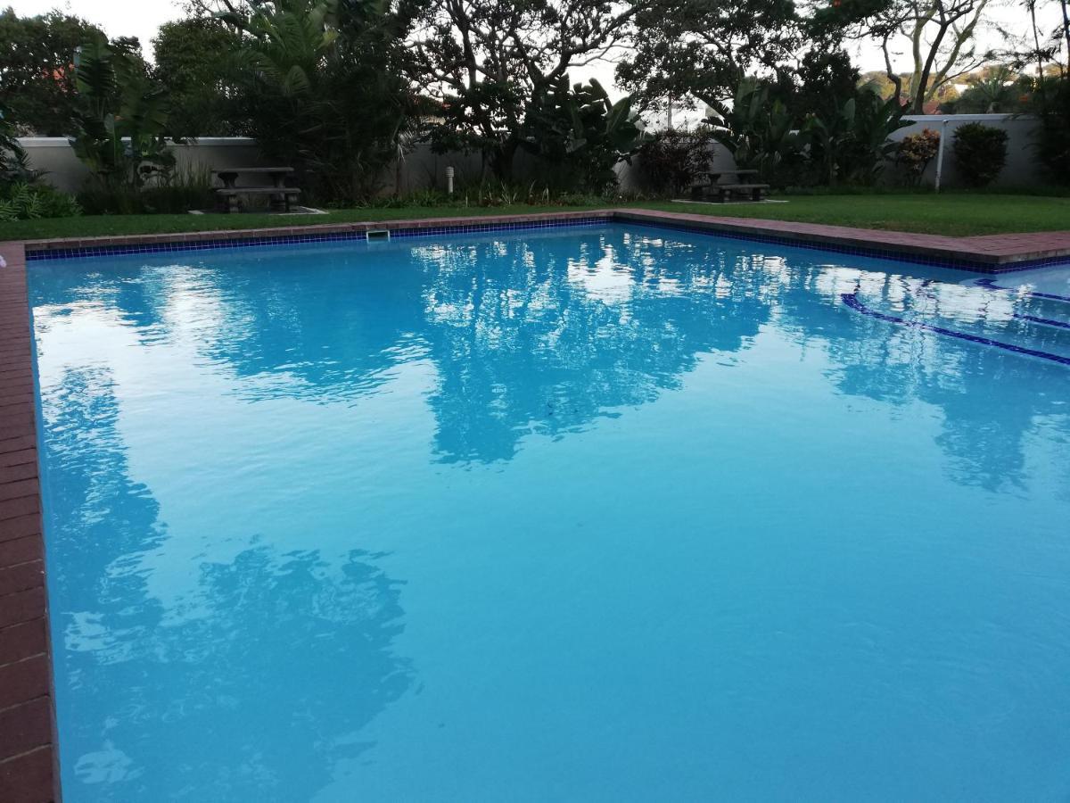 Loadshedding Free!! Tropical Beach Oasis, Wi-Fi, Views, Pool, Netflix Ballito Exterior foto